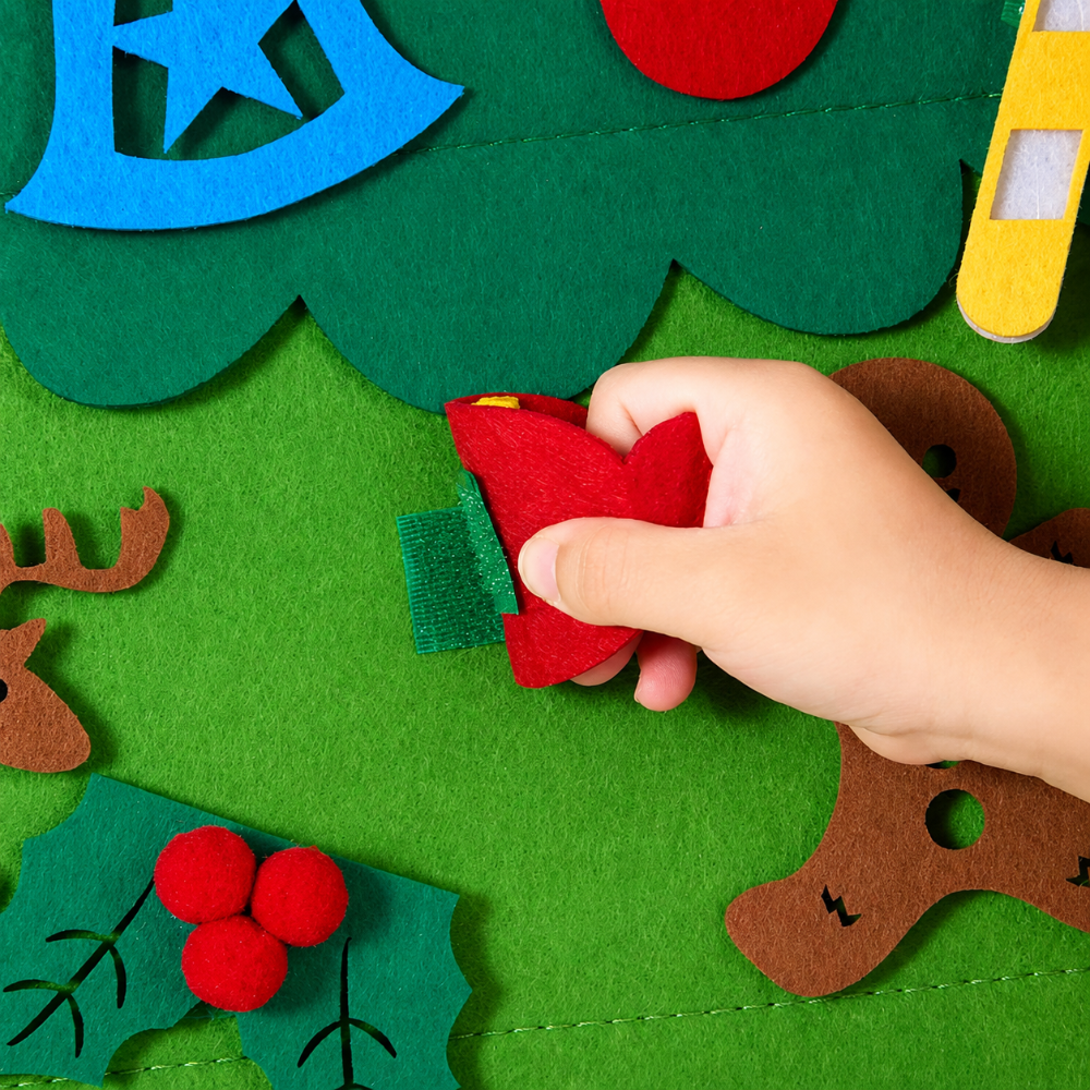 Christmas Tree Felt Wall Hanging Kids Activity Set